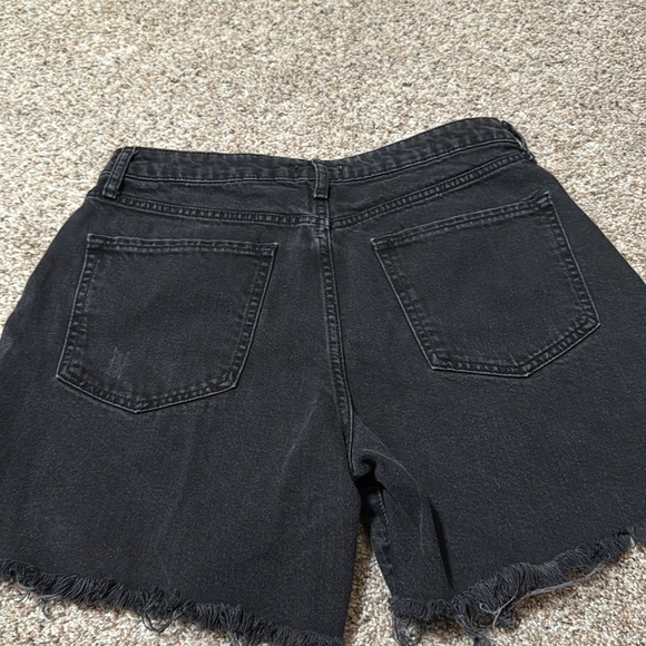 Forever 21 Black Jean Shorts Distressed Frayed Hem - Picture 4 of 5